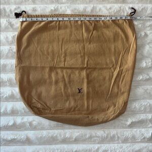 ❤️Absolutely Authentic Louis Vuitton purse dust bag
